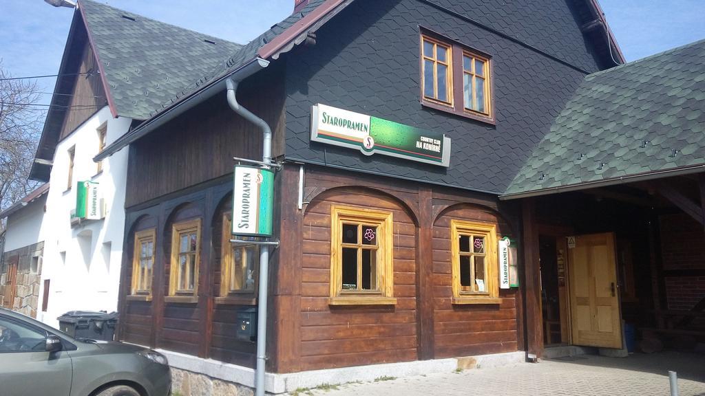 Country Club Konirna Hotell Šluknov Exteriör bild